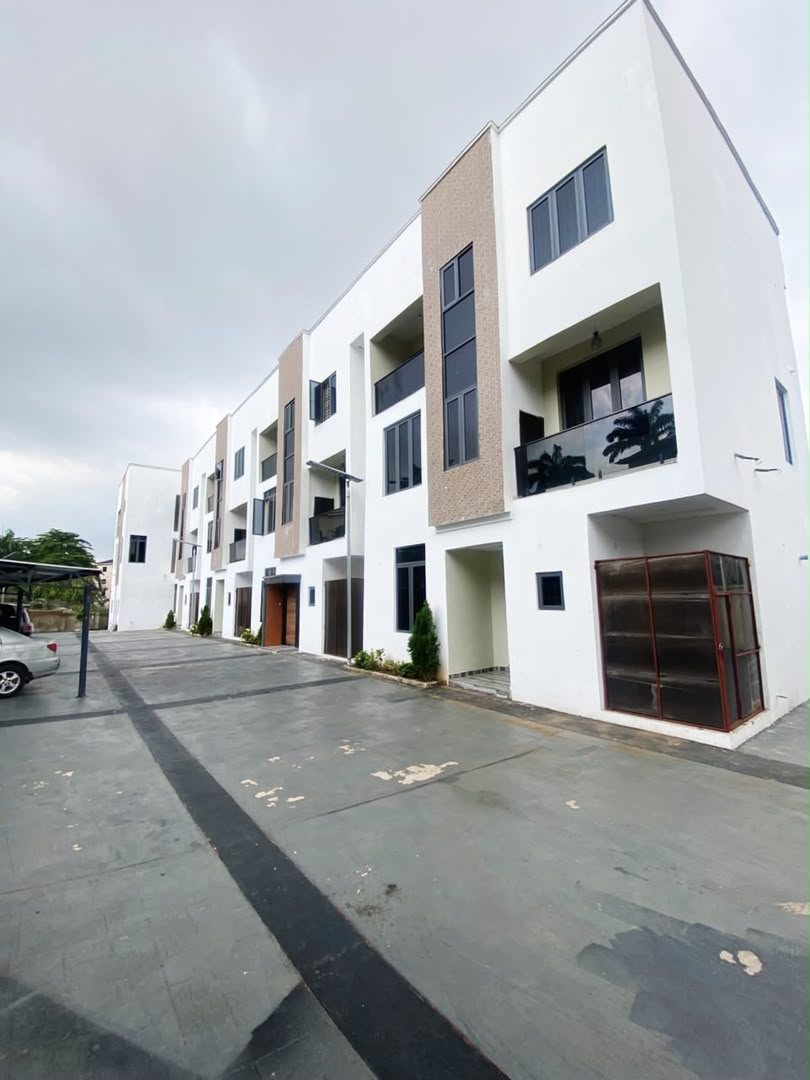 4-bedroom terrace duplex with detached BQ