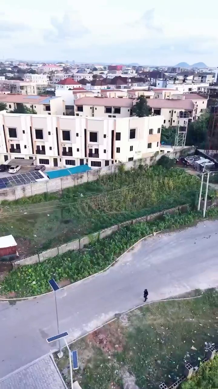 Residential land, 1,300 m²
