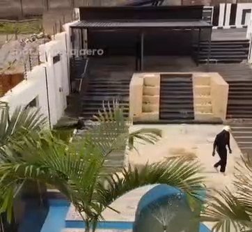 Fully furnished 9-bedroom detached mansion