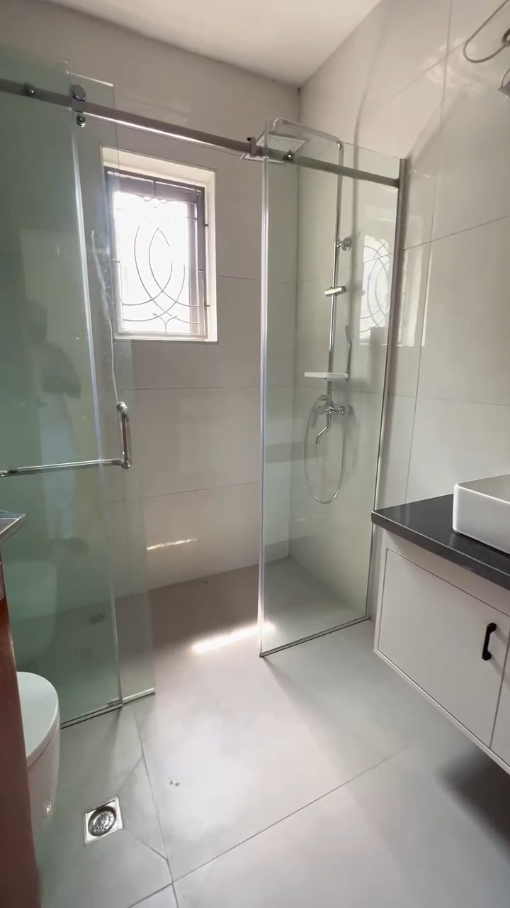 New 4-bedroom townhouse with BQ