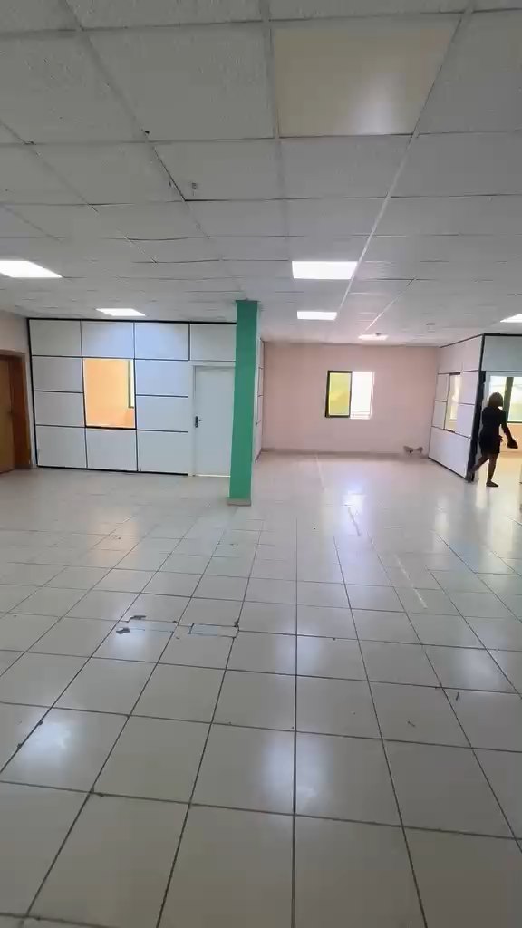 Office space, 300 m², on Yar'Adua Way