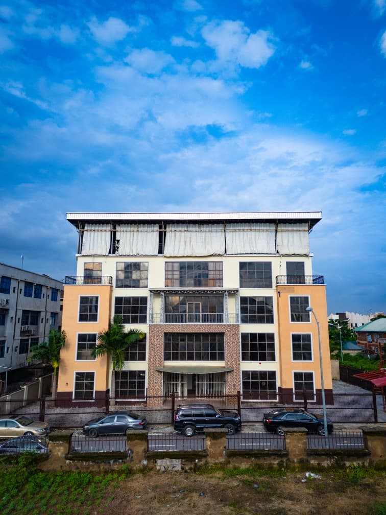 32-room office building with rooftop lounge